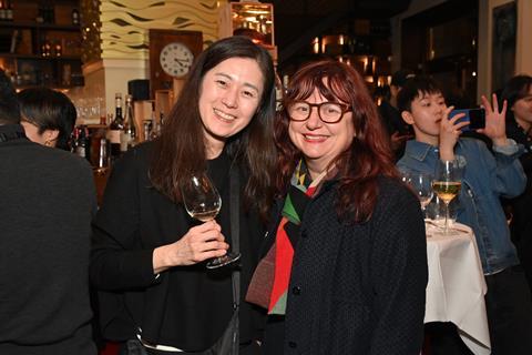 Screen Hong Kong night